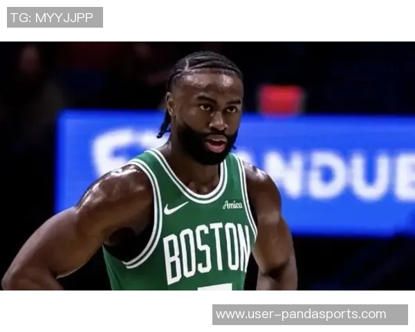 末节狂砍14分杰伦布朗展现关键球员风范马祖拉称赞其攻防全力以赴